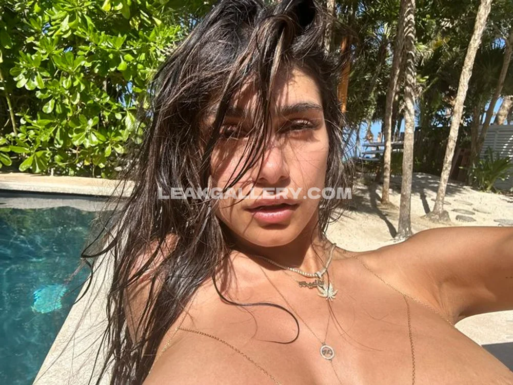 Mia Khalifa Topless Pool Selfie OnlyFans Photo Leaked