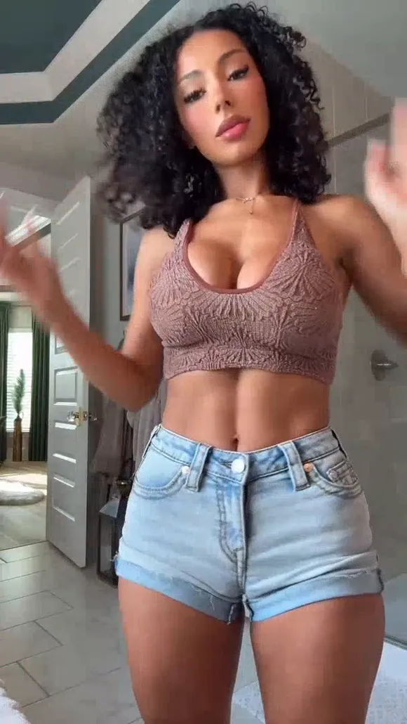 Miasorety Lace Thong Hip Sway OnlyFans Video Leaked