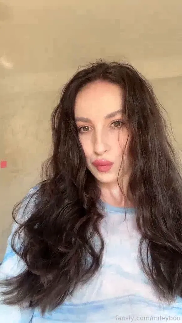 Miley_boo Wet Hair Selfie Closeup OnlyFans Video Leaked
