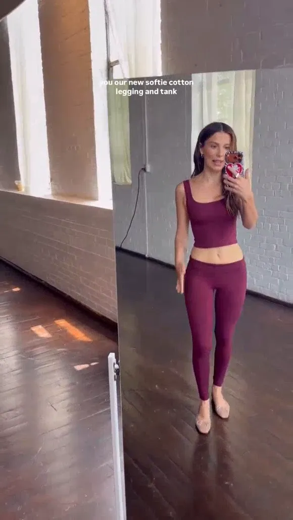 Milliebobbybrown Mirror Selfie In Leggings OnlyFans Video Leaked