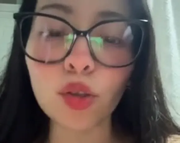 Miniakane_chavez Close Up Face Talking OnlyFans Video Leaked