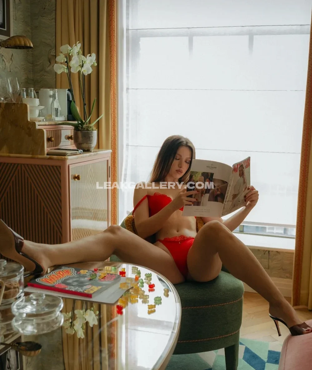 Missbo Red Lingerie Reading Mag OnlyFans Photo Leaked