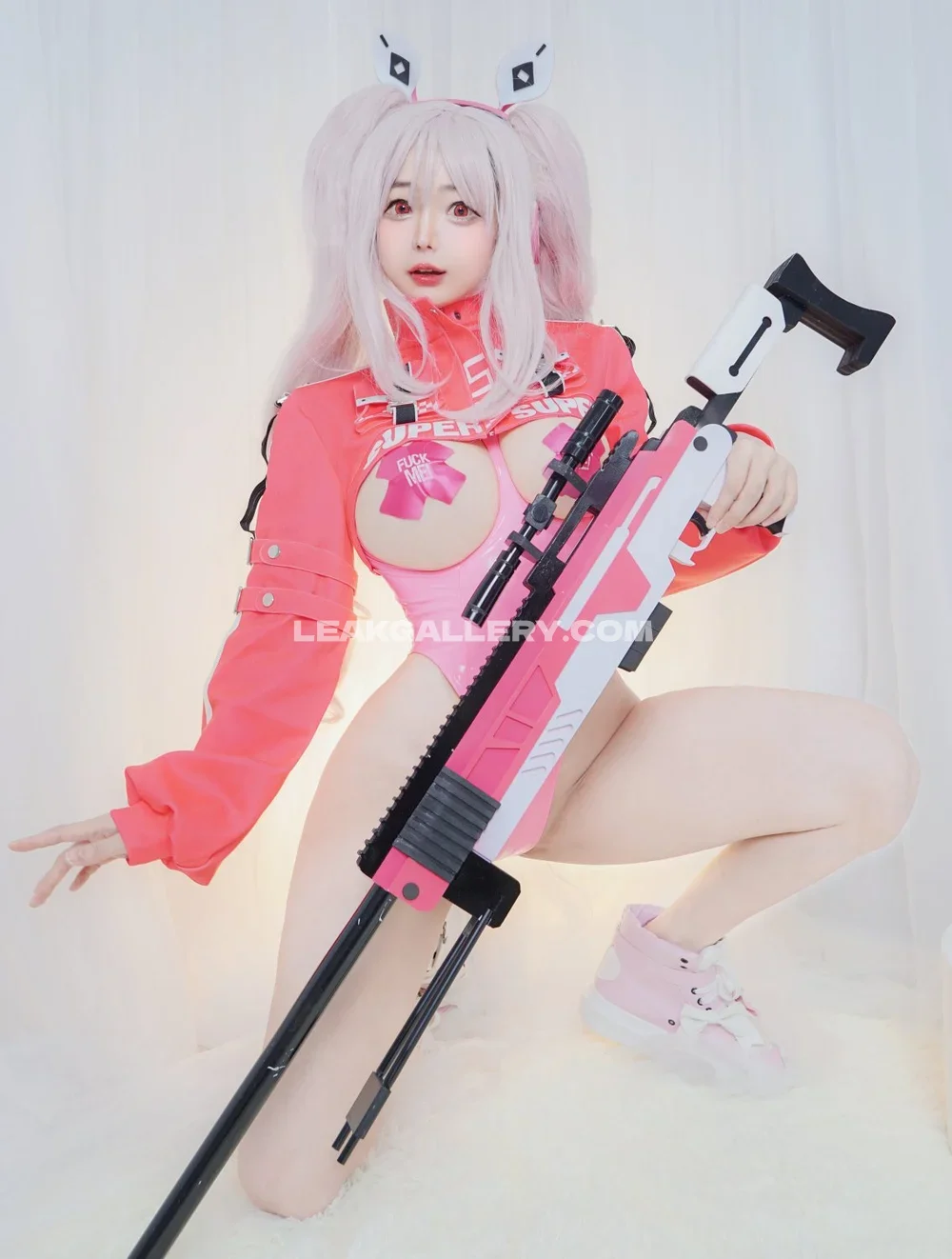 Miyu_lis Pink Bodysuit Gun Pose OnlyFans Photo Leaked