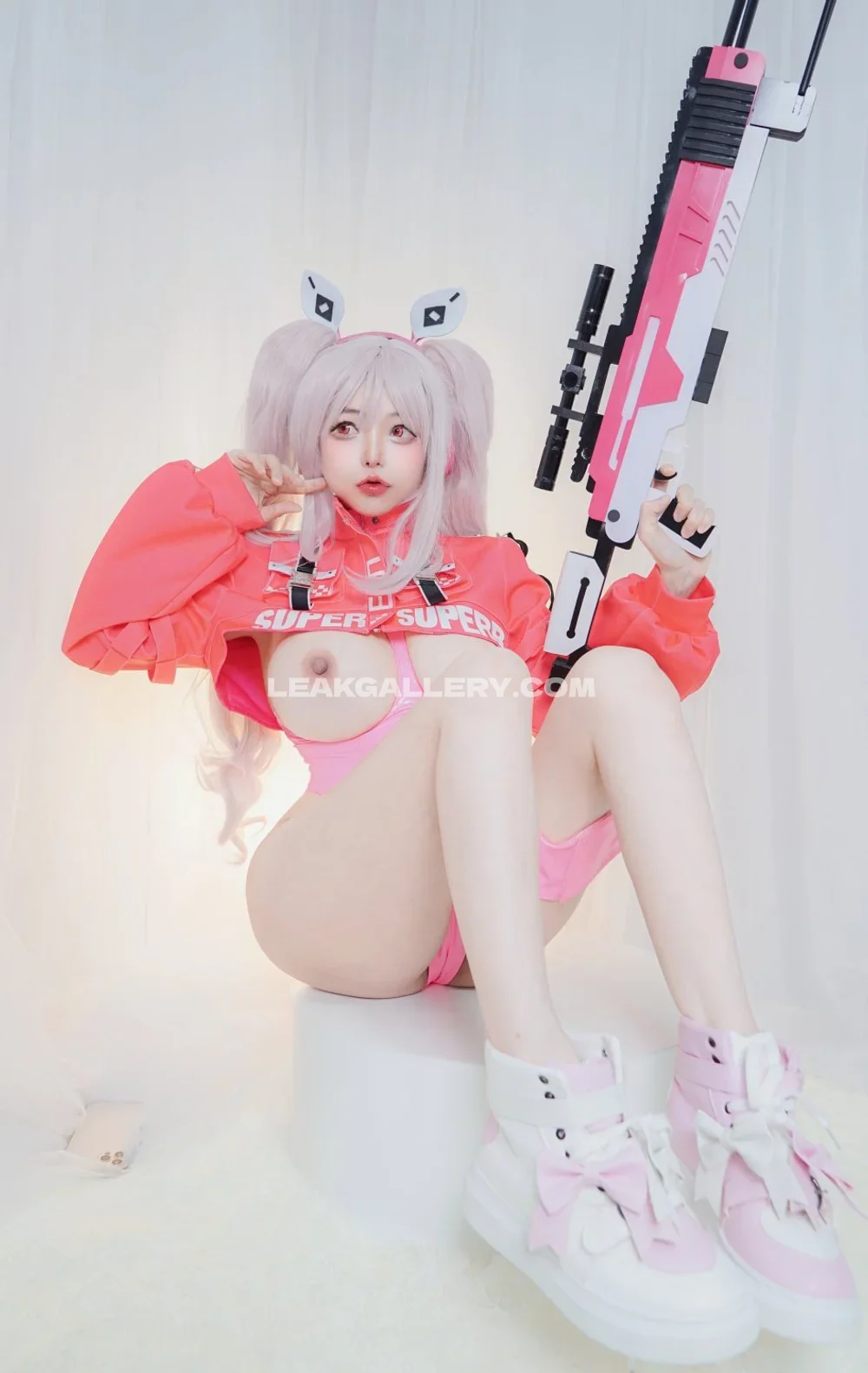 Miyu_lis Pink Bodysuit Gun Pose OnlyFans Photo Leaked