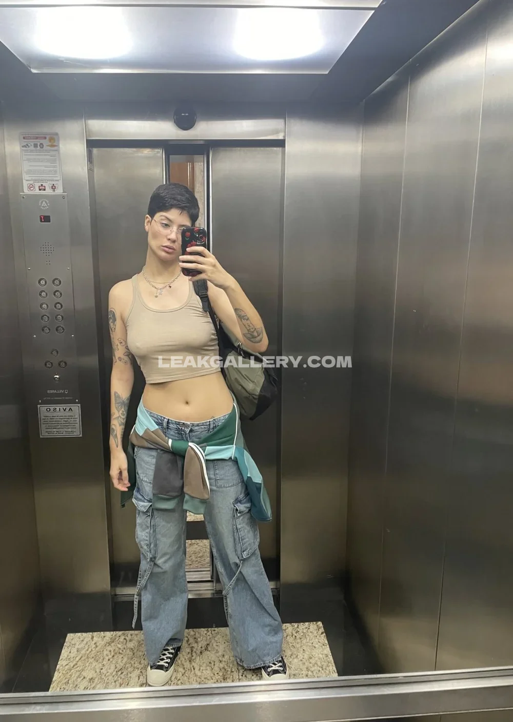 Moonloverwitch Tattooed Girl In Elevator OnlyFans Photo Leaked