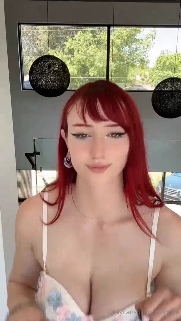 Morgpie Redhead In Floral Bra OnlyFans Video Leaked