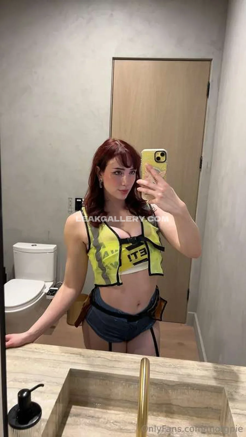 Morgpie Mirror Selfie In Vest OnlyFans Photo Leaked