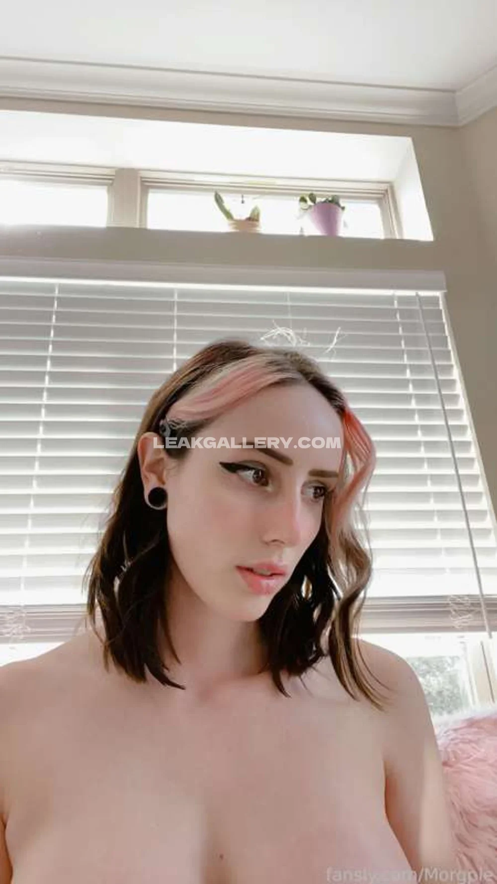 Morgpie Topless Window Pose OnlyFans Photo Leaked