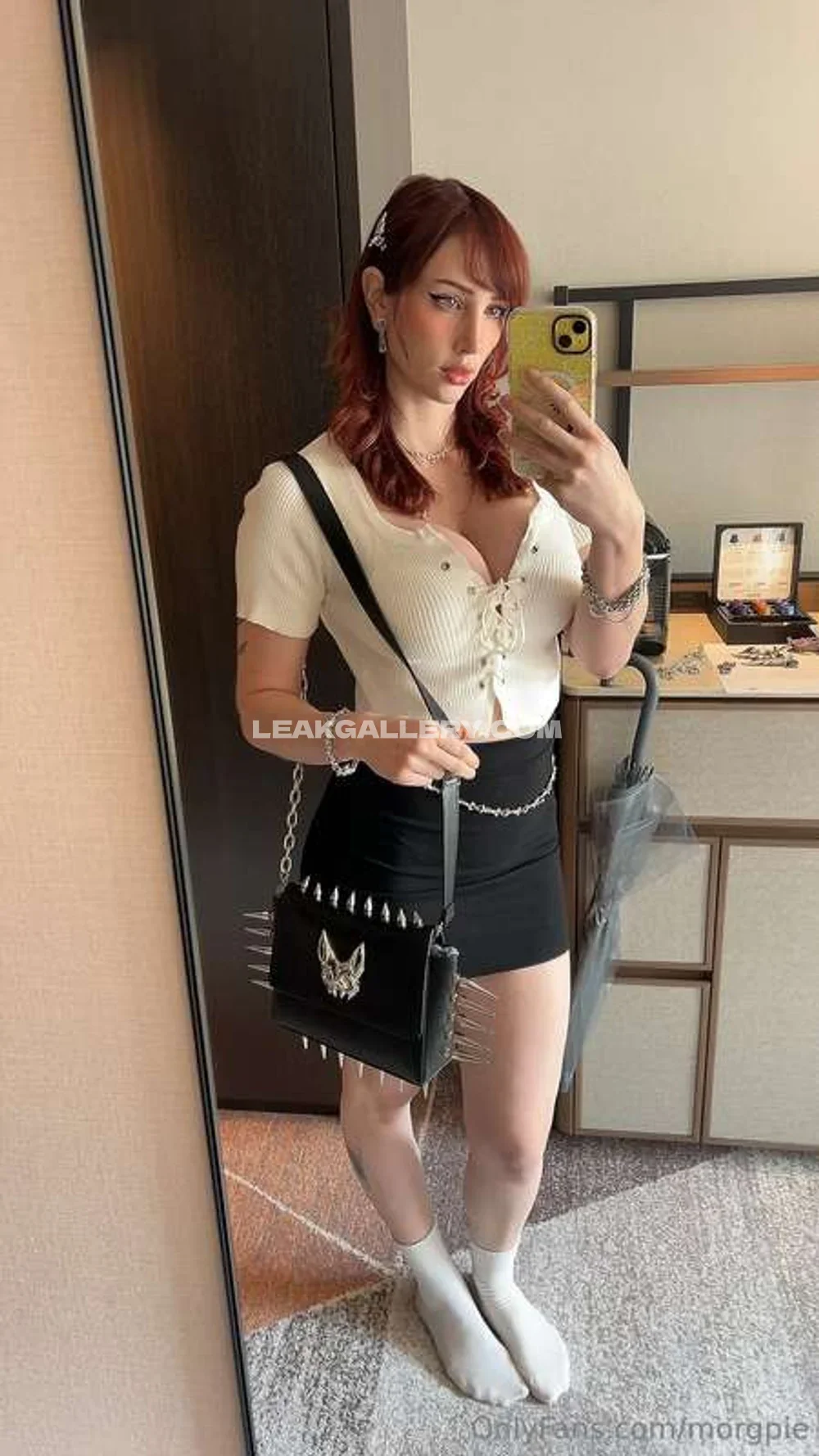 Morgpie Mirror Selfie Outfit OnlyFans Photo Leaked