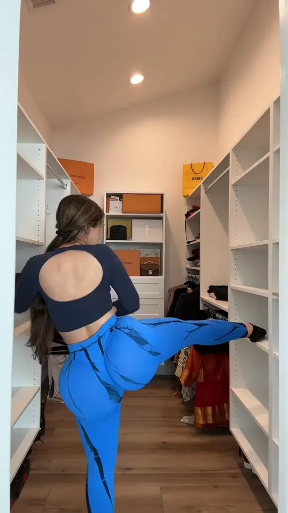 Mssethii1 Blue Leggings Ass Flex OnlyFans Video Leaked