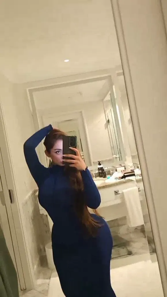 Mssethii1 Tight Blue Dress Pose OnlyFans Video Leaked