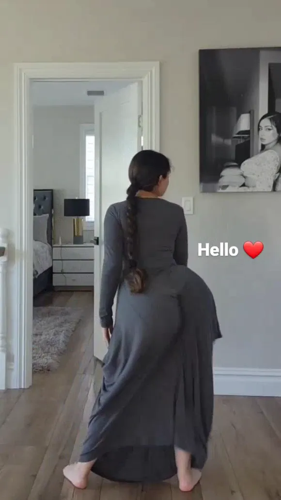 Mssethii1 Long Dress Ass View OnlyFans Video Leaked