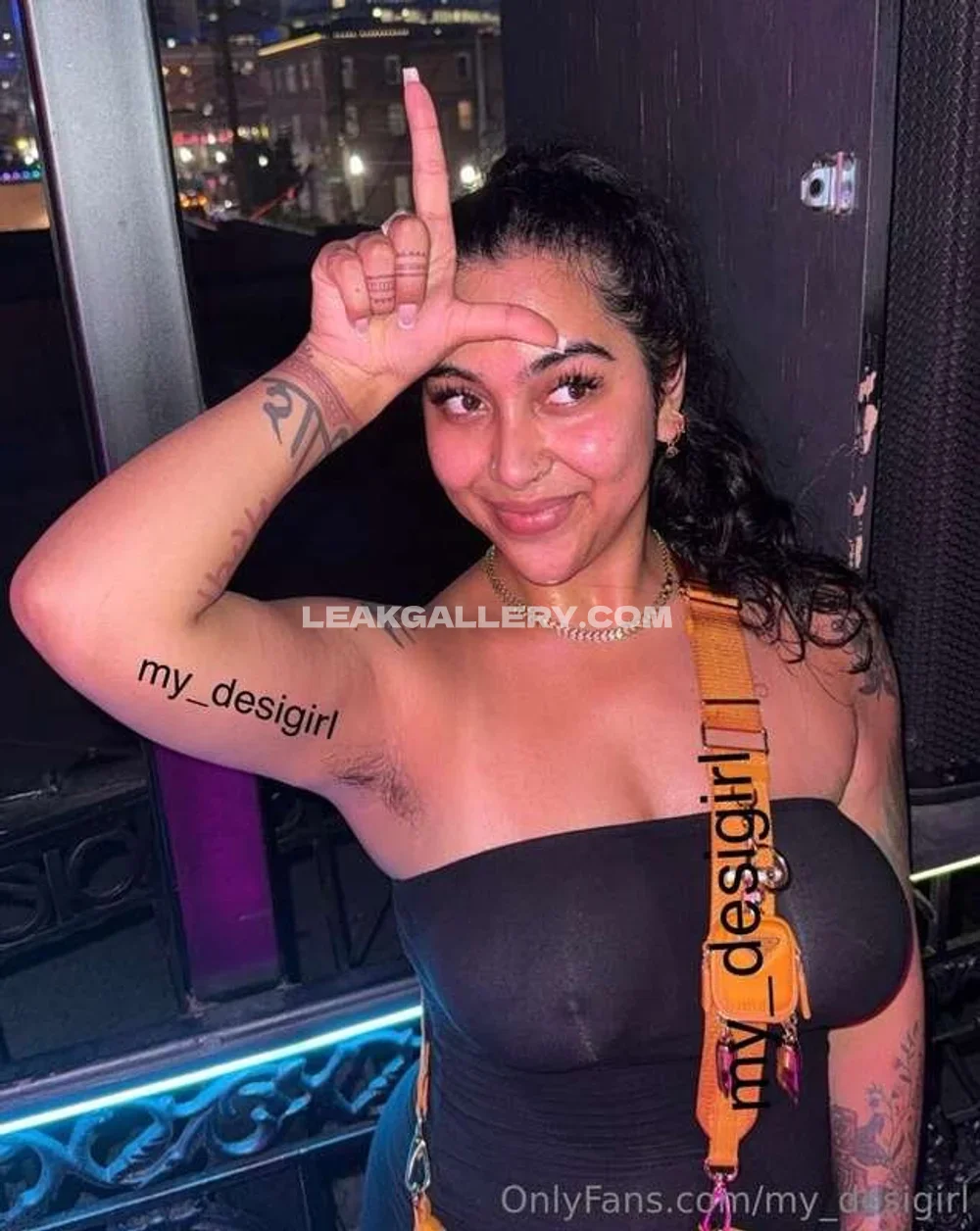 My_desigirl Black Tube Top Tease OnlyFans Photo Leaked
