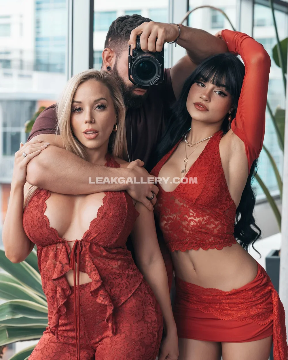 Mycookiejar Red Lace Bodysuit Pose OnlyFans Photo Leaked