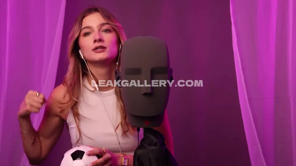 Nanouasmr Topless Soccer Ball Hold OnlyFans Photo Leaked