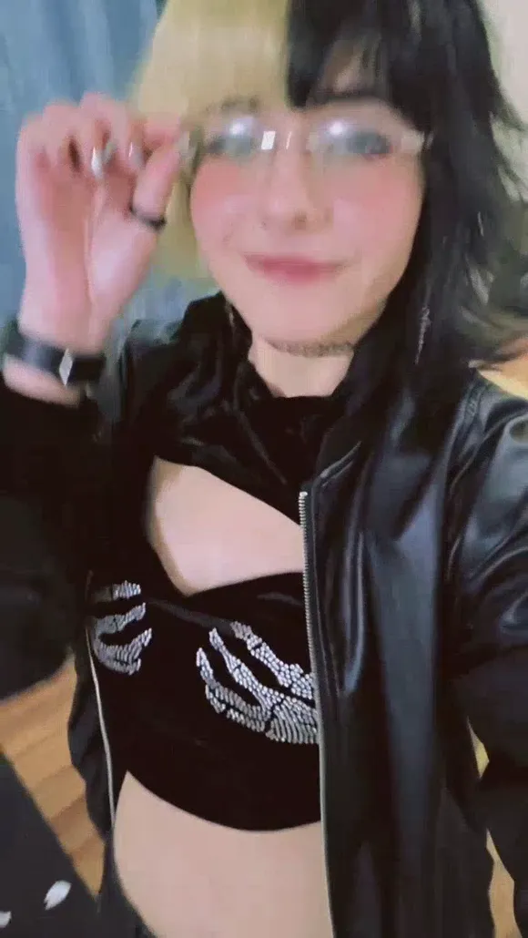 Nathali_the_killer Glasses And Crop Top OnlyFans Video Leaked