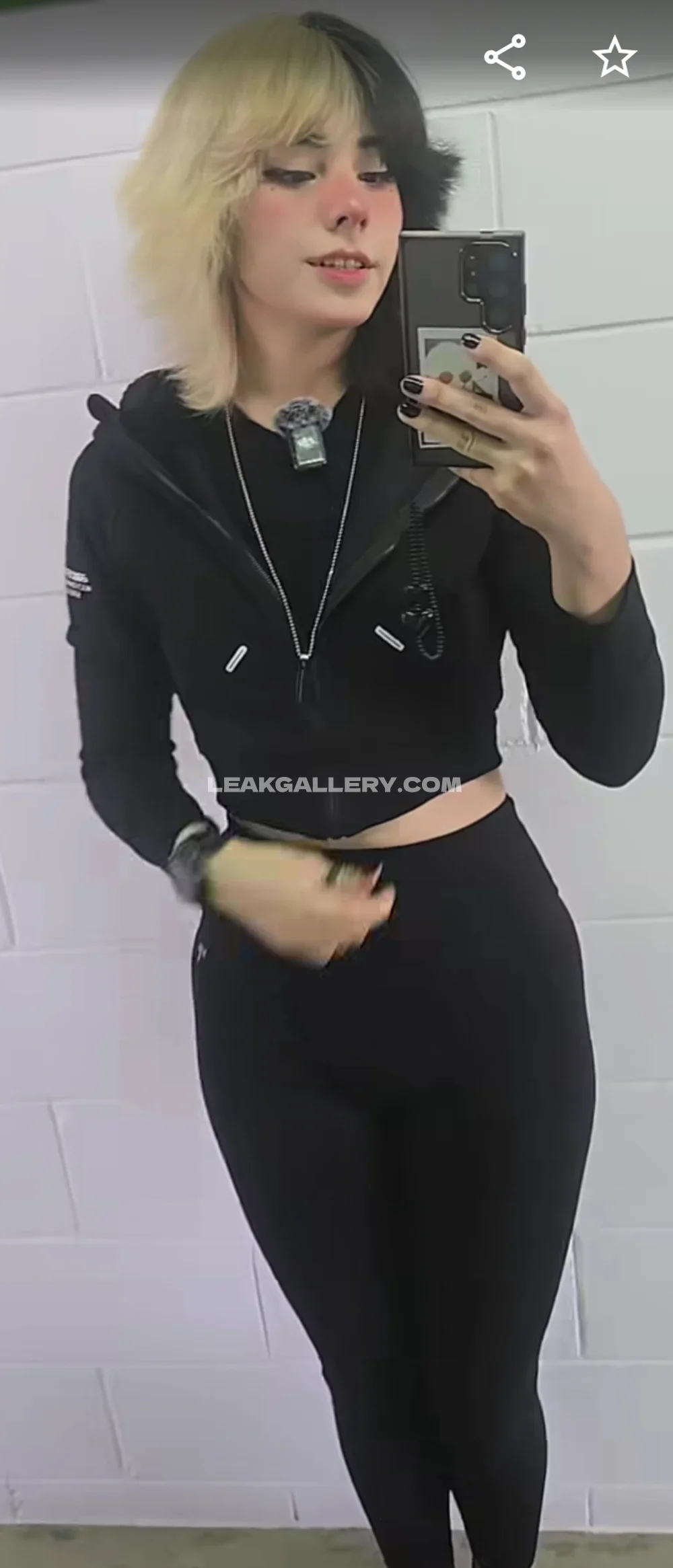 Nathali_the_killer Black Hoodie Mirror Selfie OnlyFans Photo Leaked