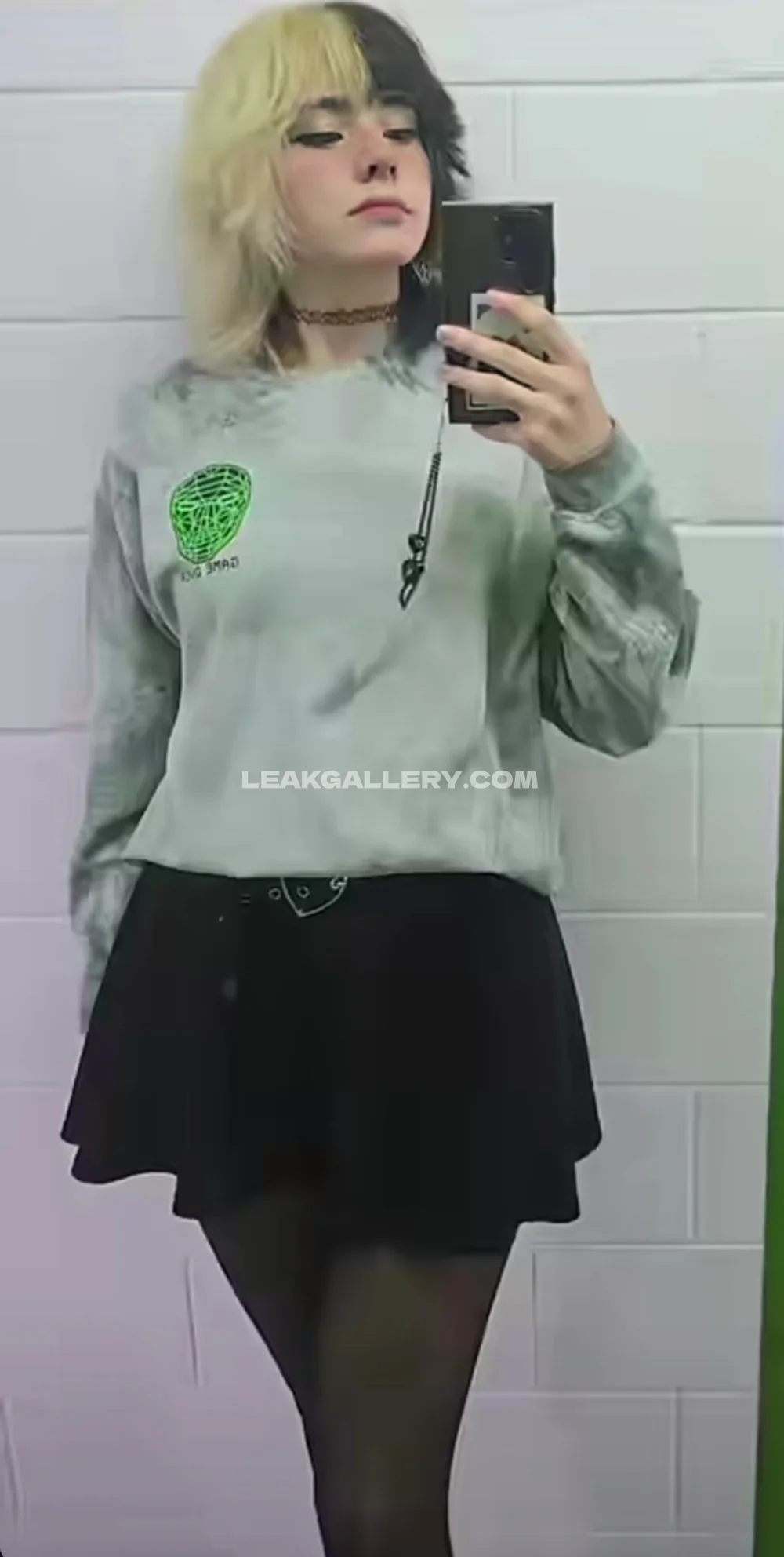 Nathali_the_killer Mirror Selfie In Sweater OnlyFans Photo Leaked