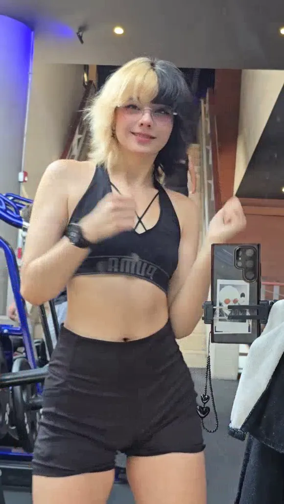 Nathali_the_killer Gym Selfie In Sports Bra OnlyFans Video Leaked