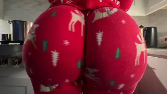 Nickiibaby Festive Pajama Ass OnlyFans Video Leaked
