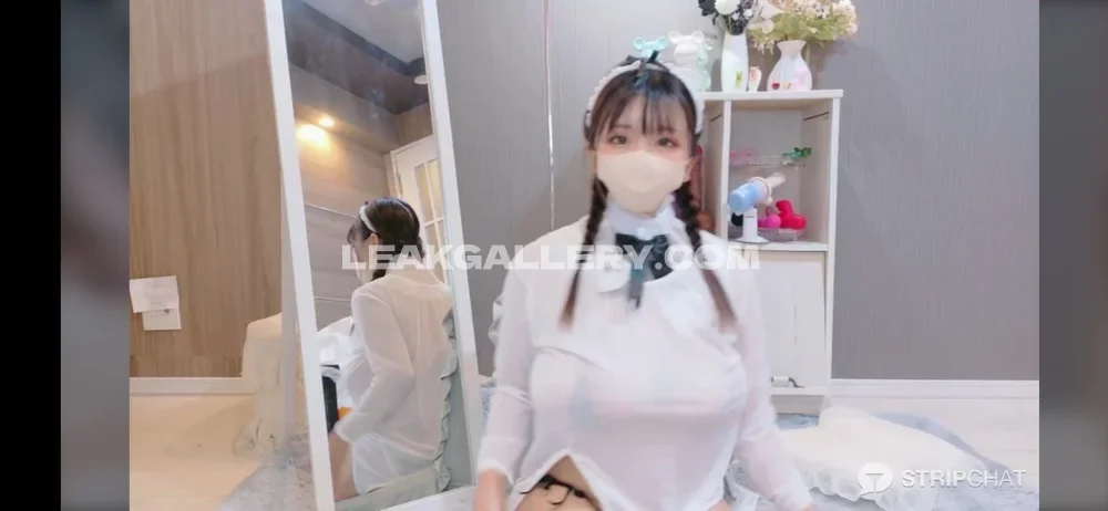 Niko-jpn Maid Outfit Tease OnlyFans Photo Leaked