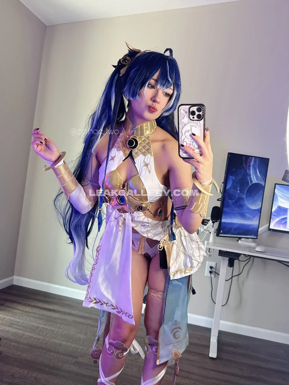 _nineiota Cosplay Mirror Selfie OnlyFans Photo Leaked