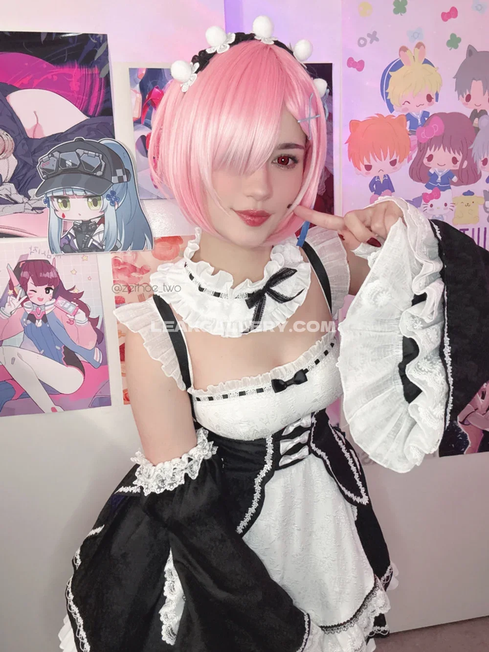 _nineiota Maid Outfit Pose OnlyFans Photo Leaked