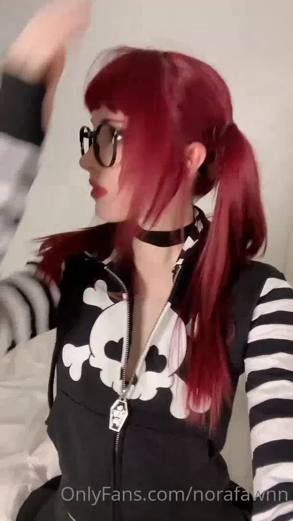 Norafawn Red Hair Glasses Selfie OnlyFans Video Leaked