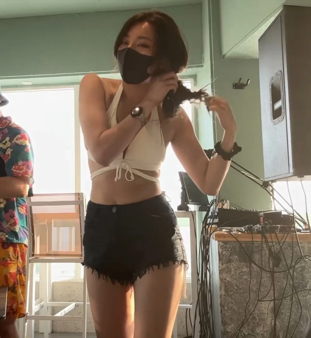 Onigiri White Bra Top Tease OnlyFans Photo Leaked