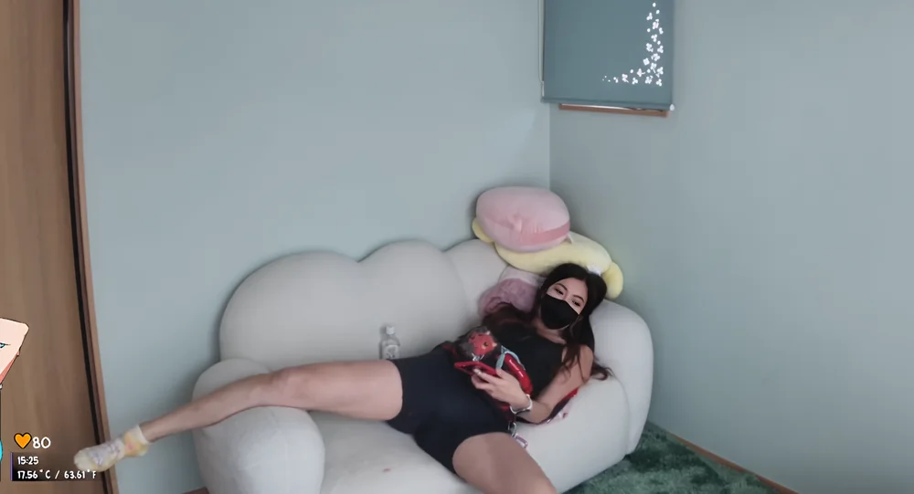 Onigiri Lying On Cloud Sofa OnlyFans Photo Leaked
