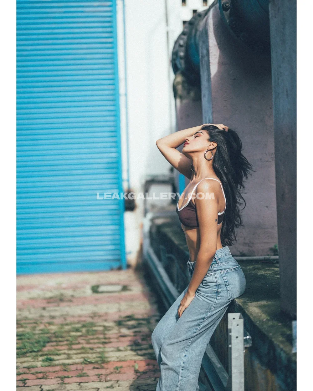 Pakhigadh Bra Top and Jeans Pose OnlyFans Photo Leaked