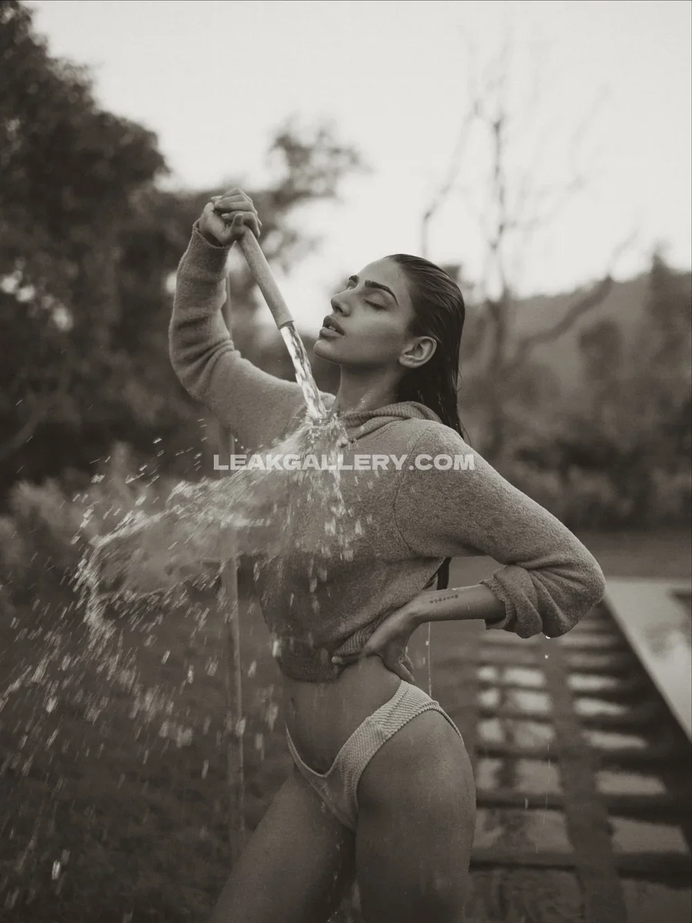 Pakhigadh Wet Hoodie Outdoor Shower OnlyFans Photo Leaked