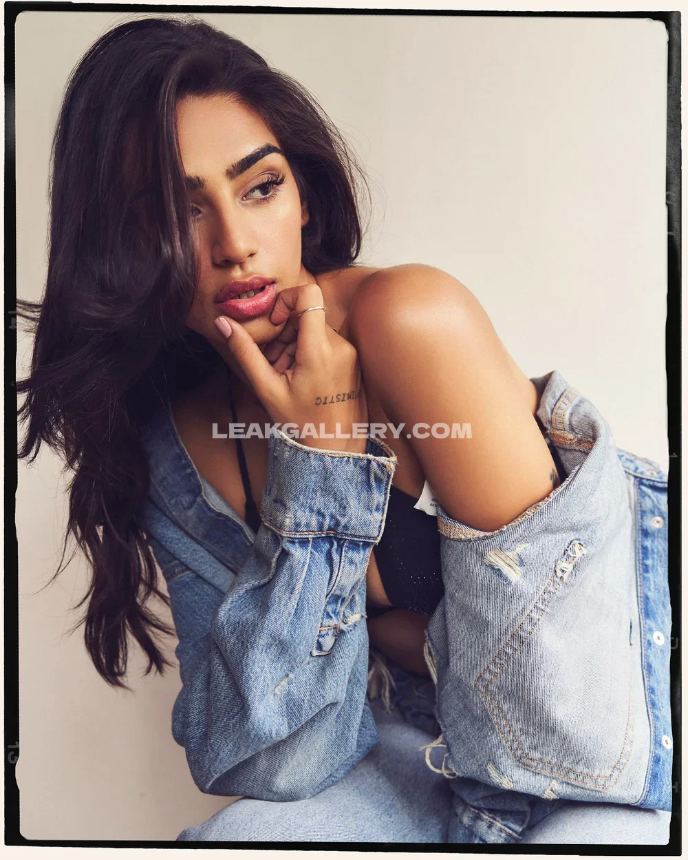 Pakhigadh Denim Jacket Tease OnlyFans Photo Leaked