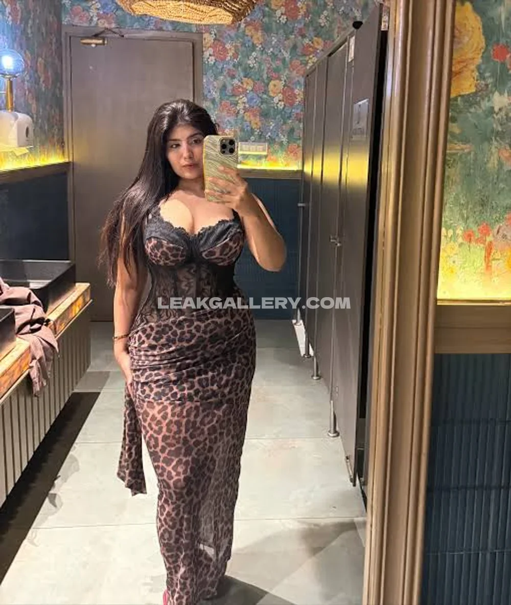 Pakistani_princess Leopard Print Corset Dress OnlyFans Photo Leaked