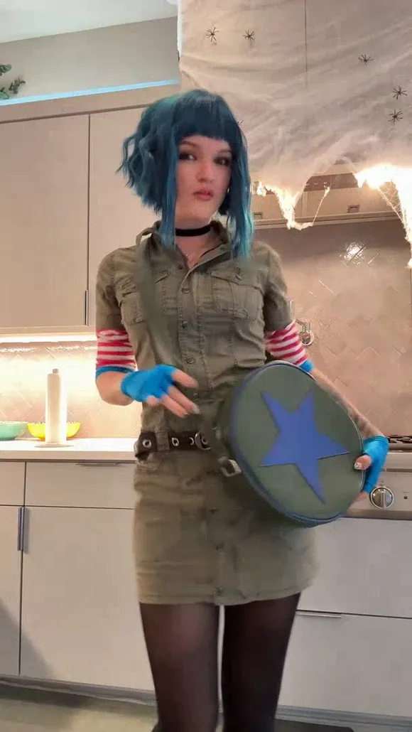Peachjars Blue Wig Cosplay Pose OnlyFans Video Leaked