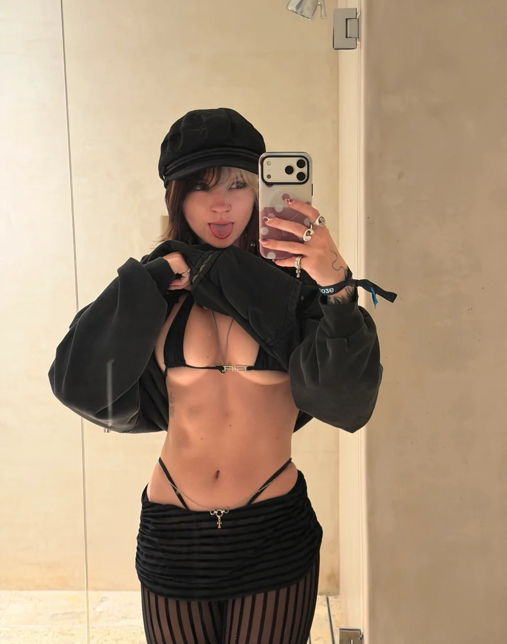 Peachjars Black Bra Mirror Selfie OnlyFans Photo Leaked