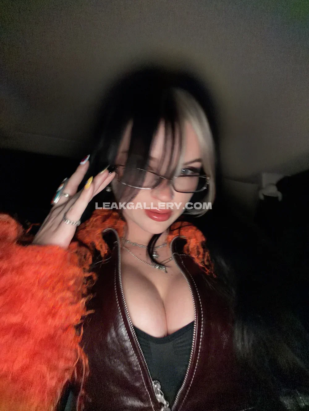 Peachjars Glasses And Furry Jacket OnlyFans Photo Leaked