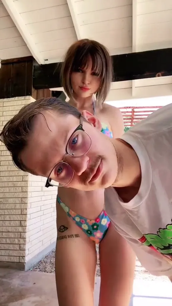 Peachjars Floral Bikini Outdoor Pose OnlyFans Video Leaked
