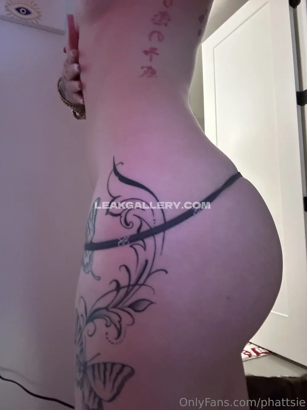 Phattsie Side Profile With Thong OnlyFans Photo Leaked