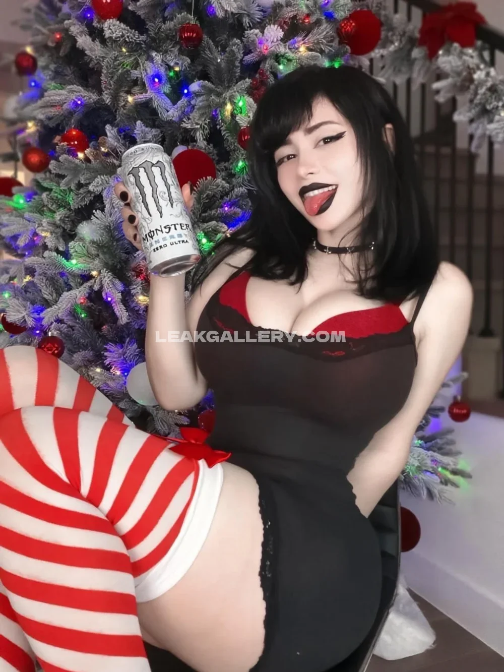 Pink Chyu Red Lingerie Christmas Tease OnlyFans Photo Leaked