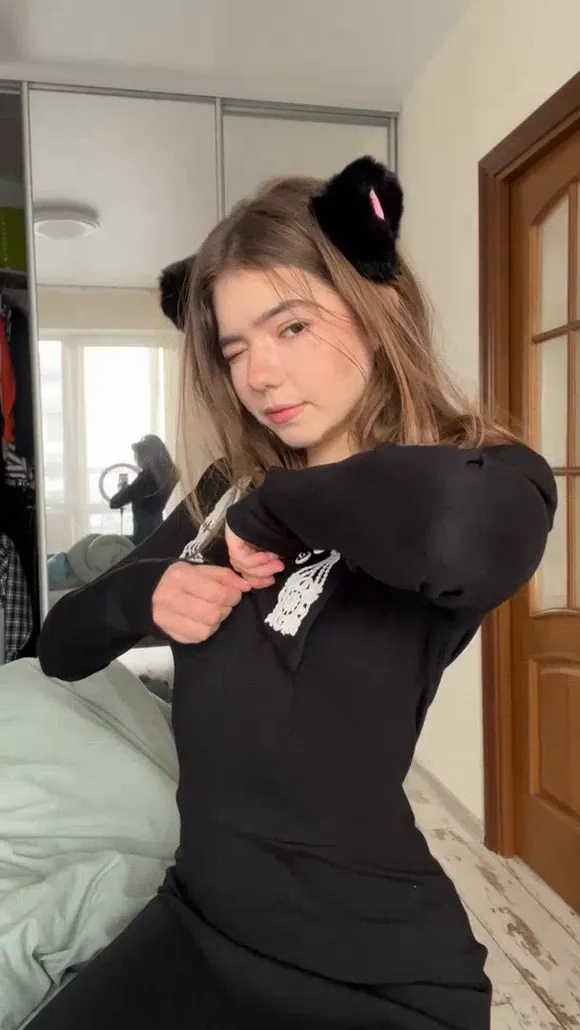 Plumpy Mage Black Cat Ear Tease OnlyFans Video Leaked