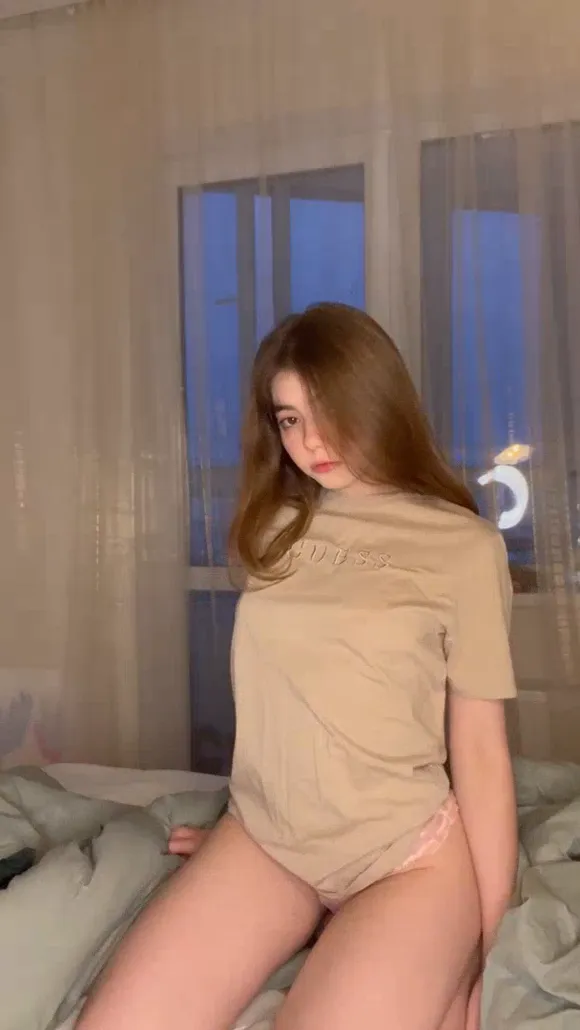 Plumpy Mage T-Shirt Tease On Bed OnlyFans Video Leaked