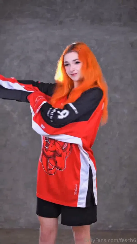 Queenfesch6 Orange Hair Sports Jersey OnlyFans Video Leaked