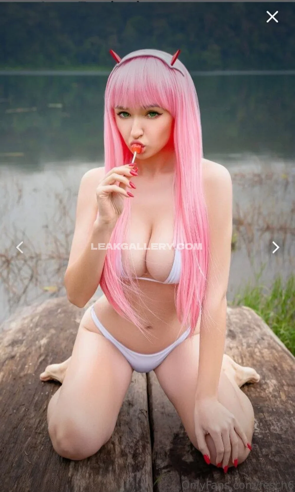 Queenfesch6 Pink Hair Lollipop Tease OnlyFans Photo Leaked