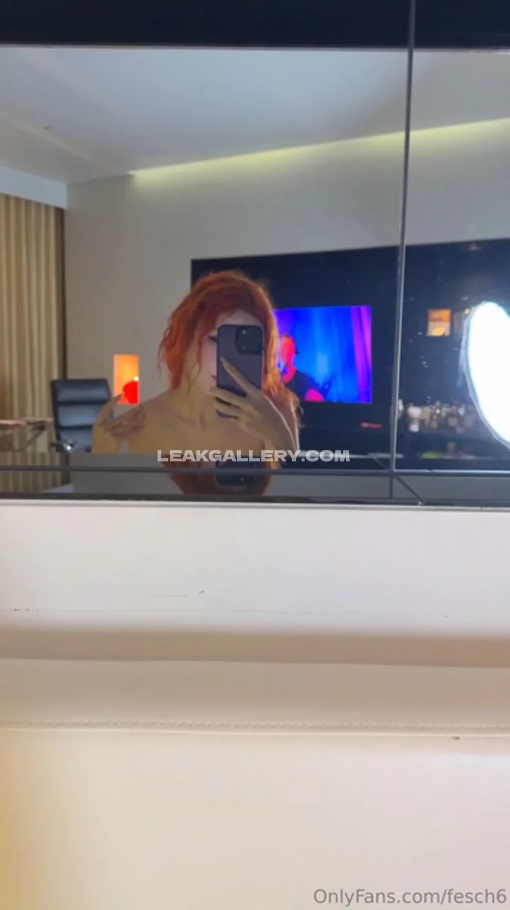 Queenfesch6 Mirror Selfie With Red Hair OnlyFans Photo Leaked