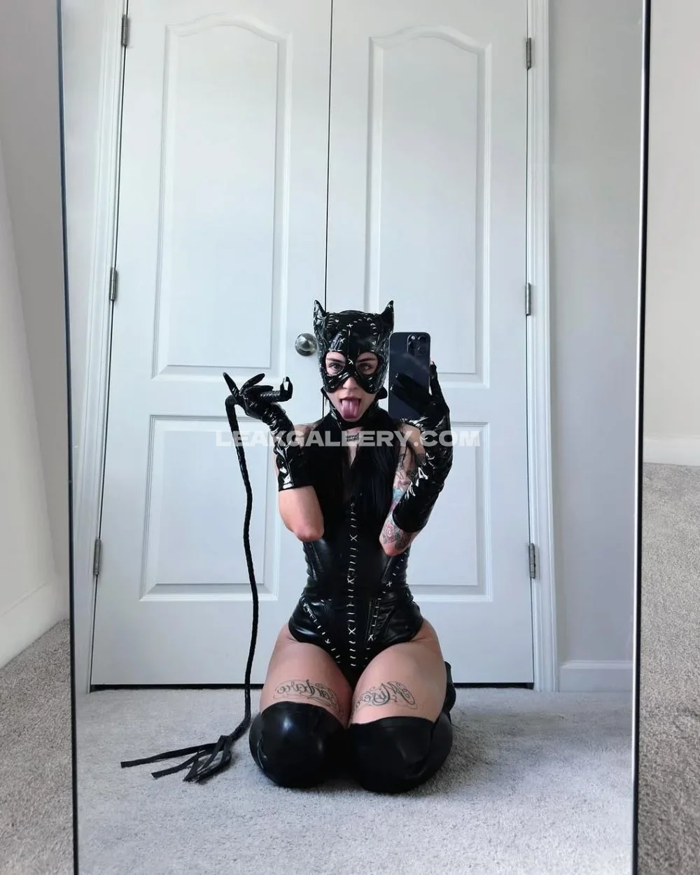 Queenkalin Catwoman Costume Selfie OnlyFans Photo Leaked