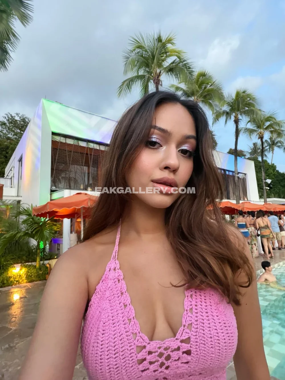 Radhikaa.x Pink Crochet Top Selfie OnlyFans Photo Leaked