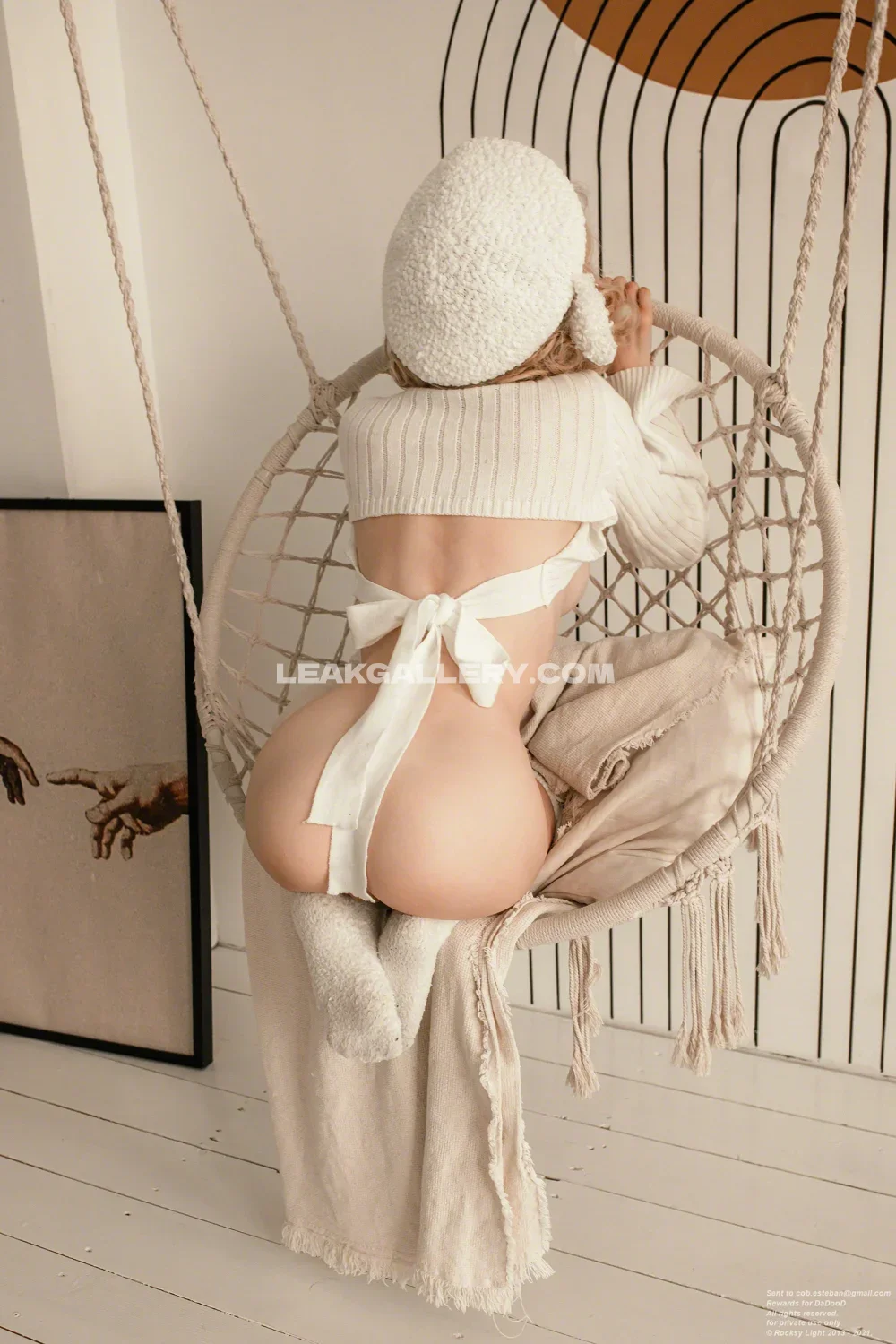 Rocksylight Naked Back In Swing OnlyFans Photo Leaked