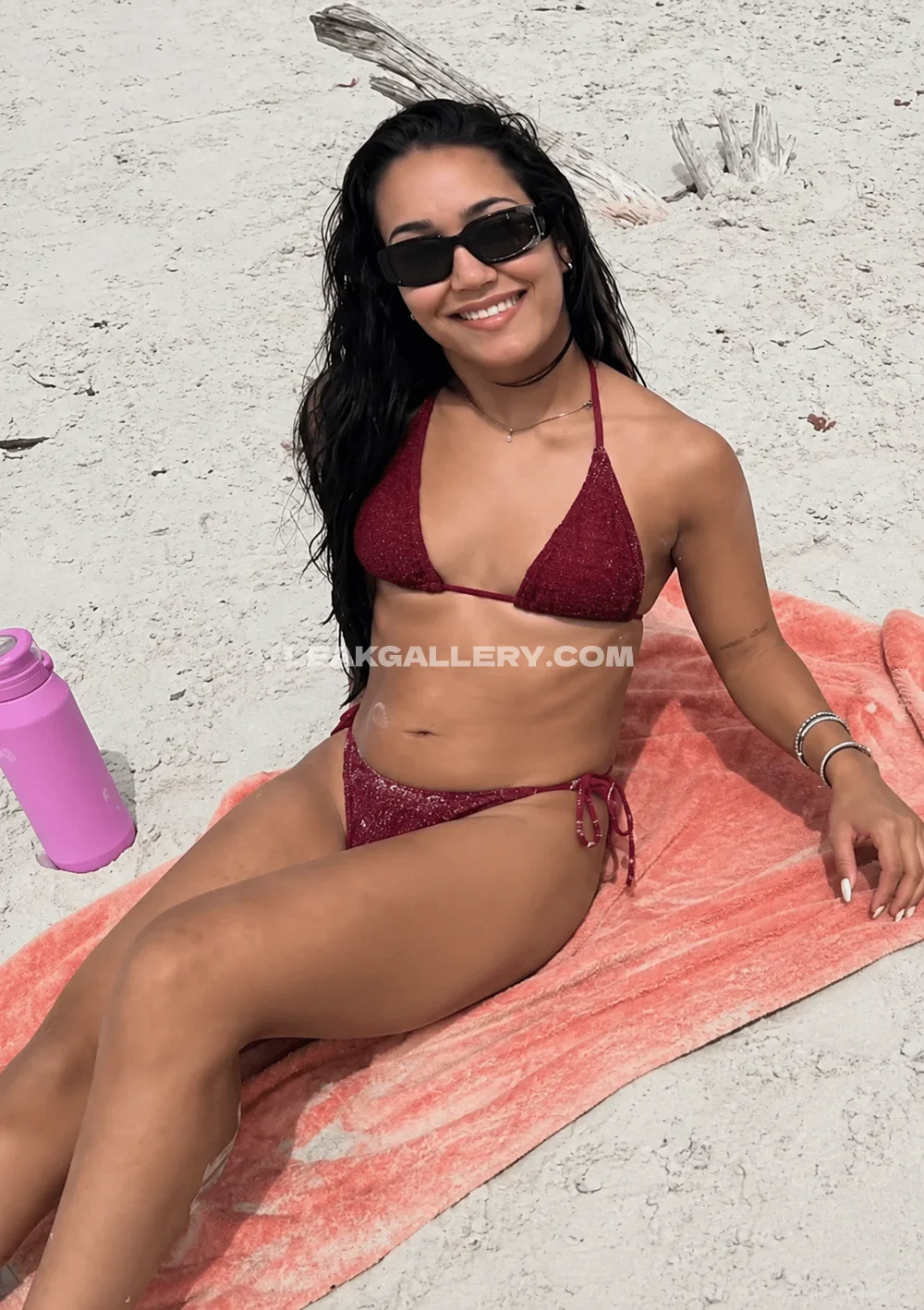Roxanne_wwe Bikini Beach Pose OnlyFans Photo Leaked
