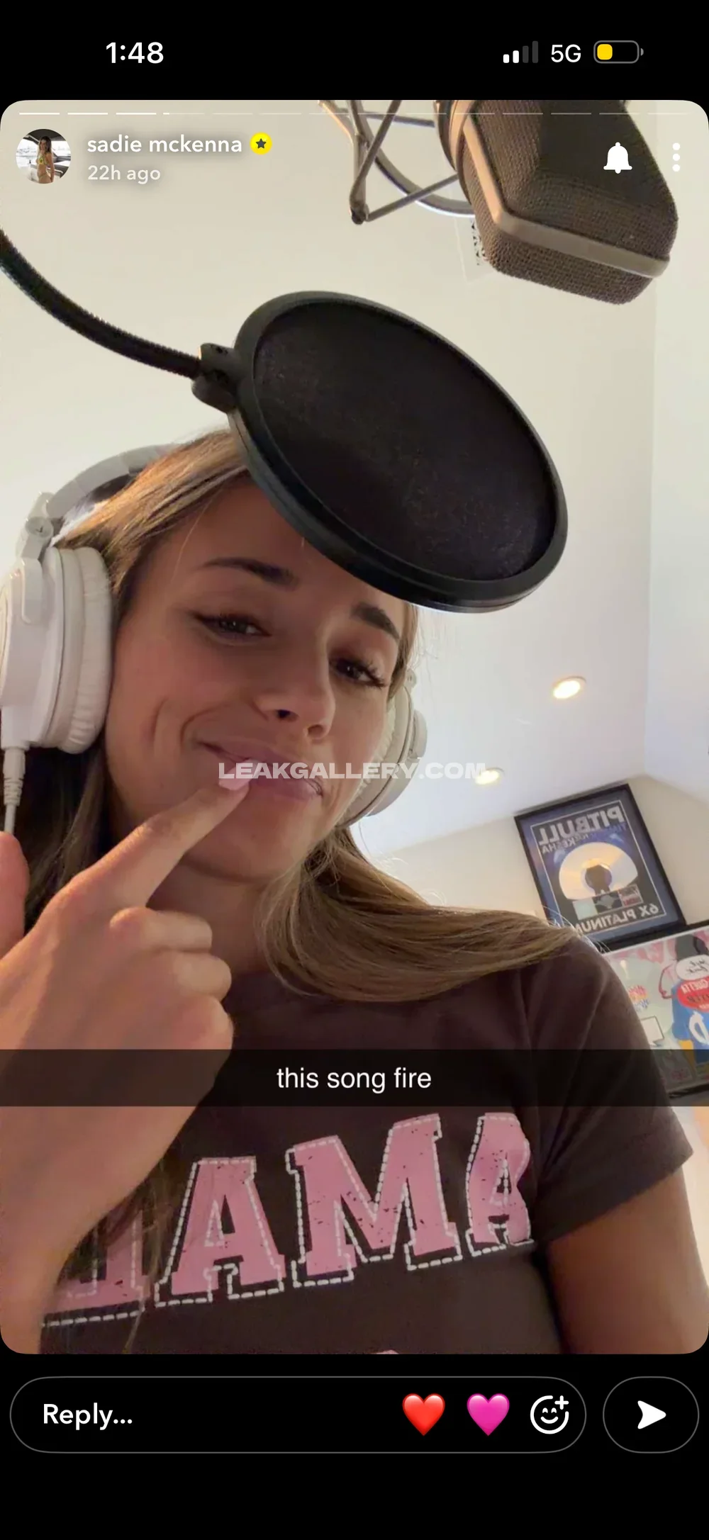 Sadiemckenna Studio Headphones Playful Pose OnlyFans Photo Leaked